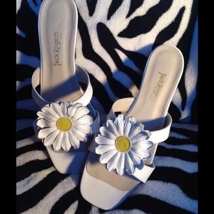 🌸 Jack Rogers Daisy Sandals Size 9 🌸