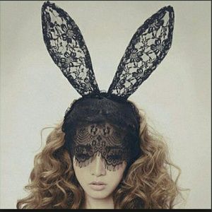 Laced bunny ears