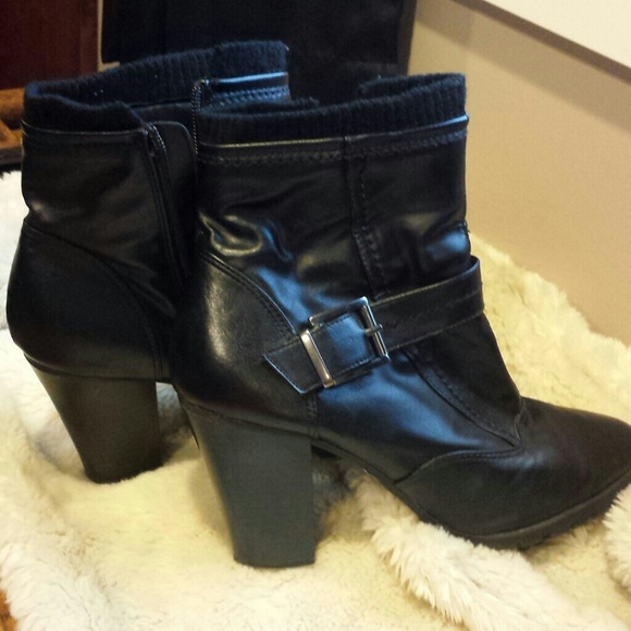 Gifted - Fioni Black Ankle Boots - Picture 4 of 4