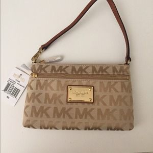 Michael Kors Wristlet