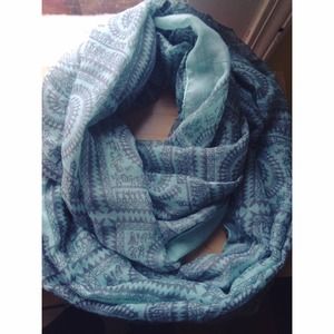 Infinity scarf
