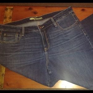 NWOT🍒 Old Navy (The Dreamer) Jeans