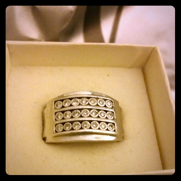Men's ring
