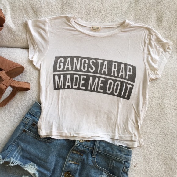 ✨SOLD✨Brandy graphic tee