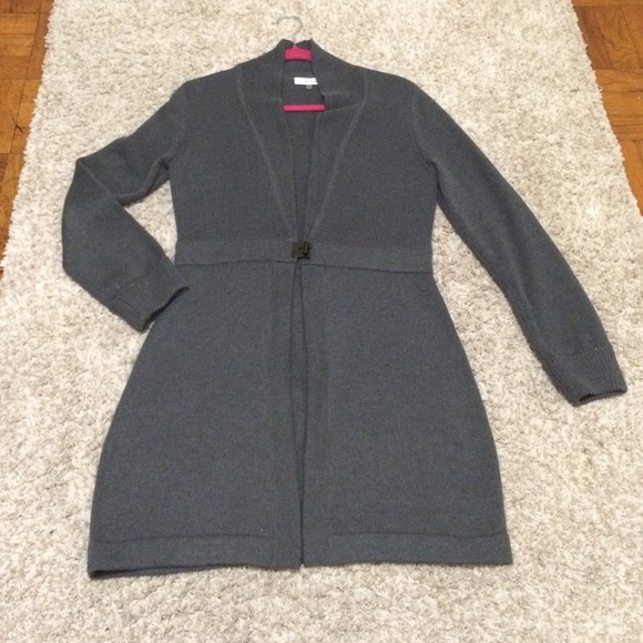 Ladies Long Knit Sweater.