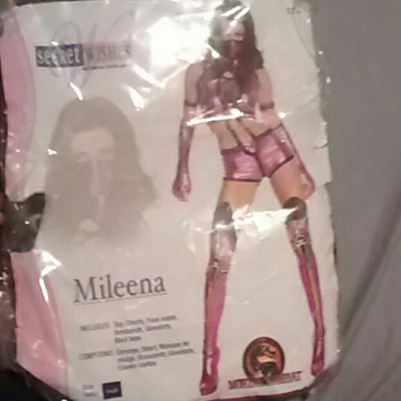Costume