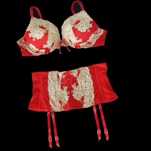 NEW WITH TAGS VS waist cincher bottom small/xs