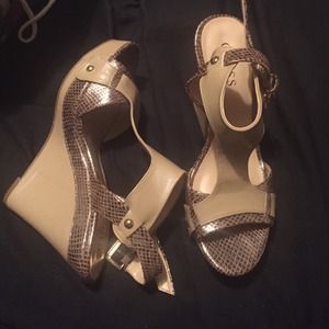 Guess wedges brand new never worn