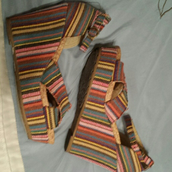 Stripes multiple color wedges
