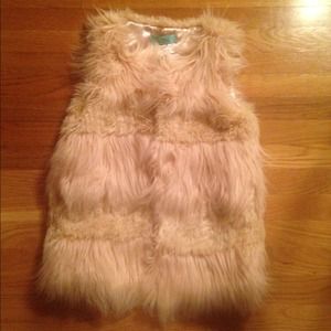Karlie Fur Vest NWT!!!