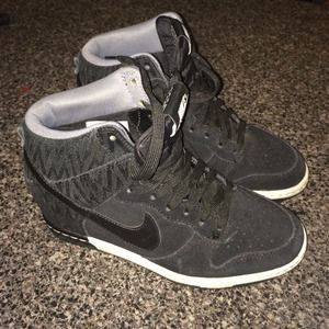 Nike high tops women