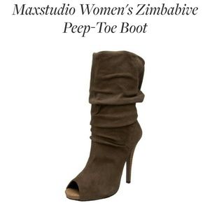 Ladies slouch open toed bootie size 10