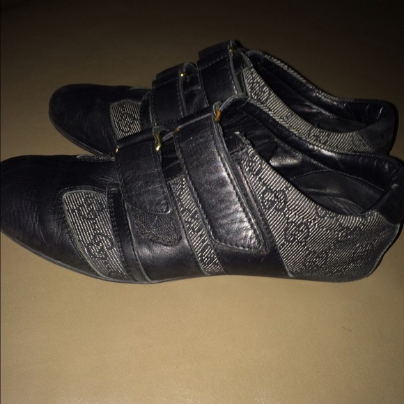 Gucci shoes size 7.5 WOMEN. GREAT CONDITION!!!!!