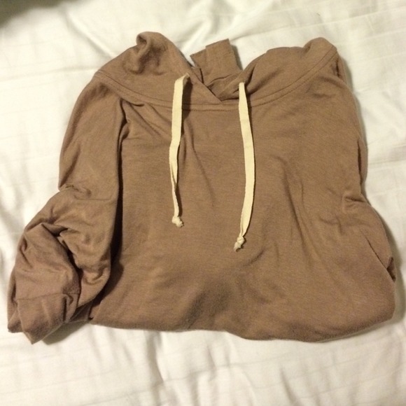 😊TRADED😊 Brandy Melville tan Layla hoodie