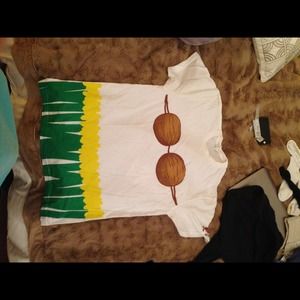 Pom Hawaiian themed t-shirt