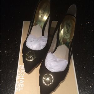 MICHAEL KORS Heels, NEW IN BOX NEVER WORN