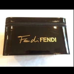 PRISTINE Fan Di Fendi makeup/travel case.