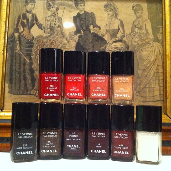 Chanel nail polish - set of 10!