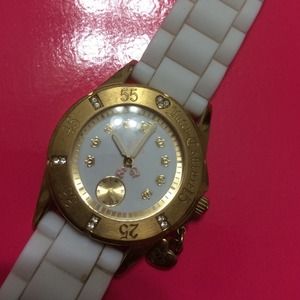 Juicy Couture Accessories - ✨Authentic Juicy Coutute watch✨ Juicy Couture Accessories - ✨Authentic Juicy Coutute watch✨