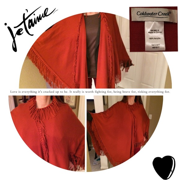 HP 12/5🎉 Coldwater Creek Wrap trimmed with fringe