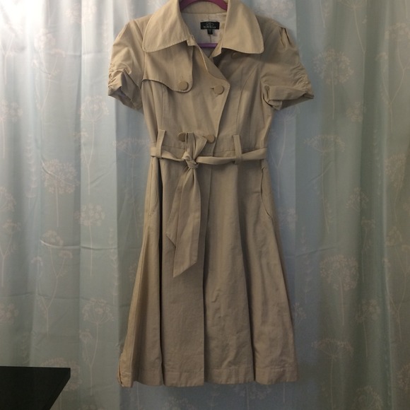 2b Bebe trench coat