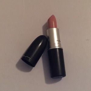 Mac Pro Fleshpot lipstick