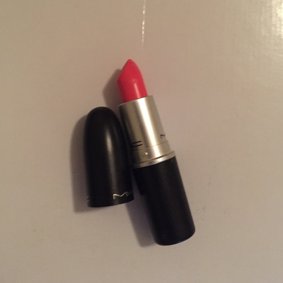 Watch me simmer amplified lipstick