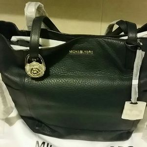 Authentic michael kors navy leather shoulder bag