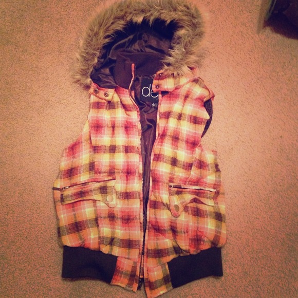 Debs Fall/Winter Vest Jacket (Faux Fur Hood)
