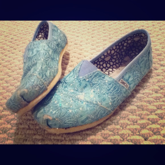 Sparkley TOMS.