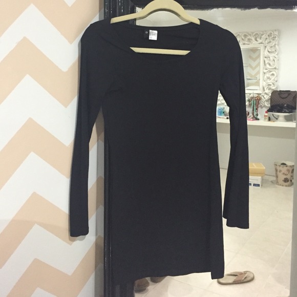 little black tight long sleeve dress