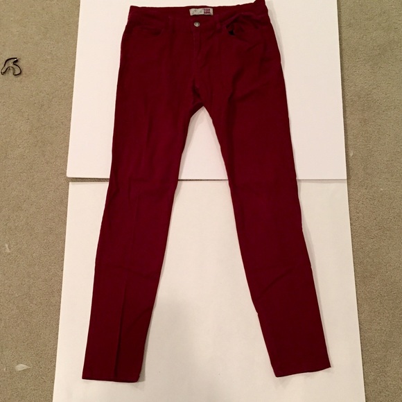 🎉HP🎉Red Fishbowl Skinny Jeans