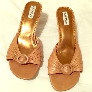 Steve Madden kitten heel sandals