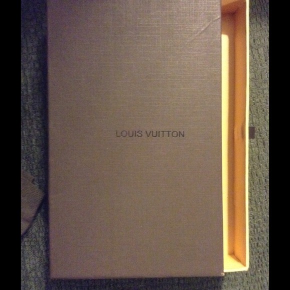 Louis Vuitton box