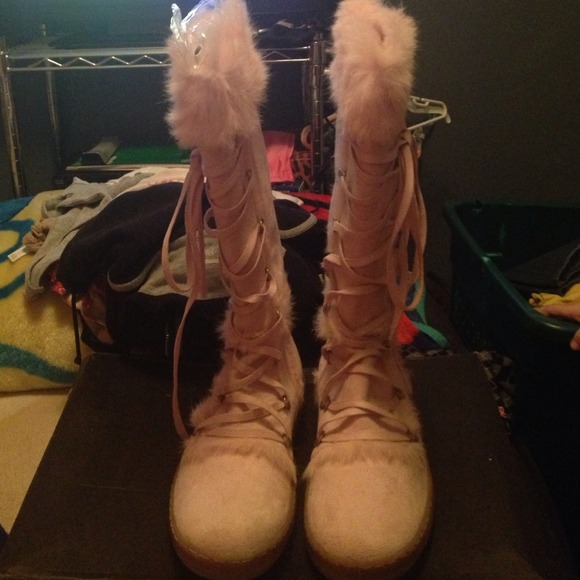 womens pink snow boots size 10