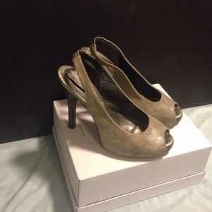 BCBG peptoe shoes