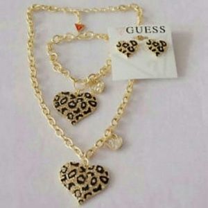 Guess Necklace Set