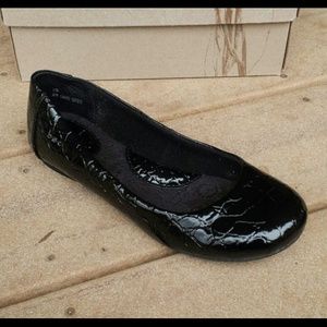 B.O.C Shoes - FLASH SALE! Like New Black Patent Croc Design Flat B.O.C Shoes - FLASH SALE! Like New Black Patent Croc Design Flat