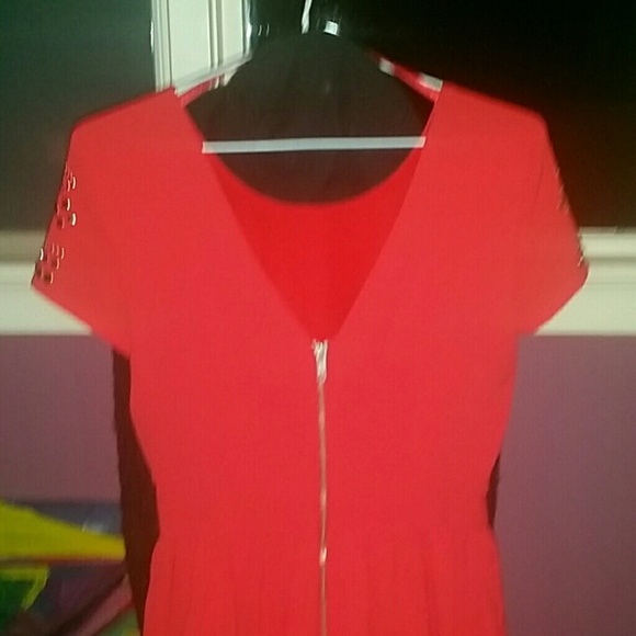 Dress - Picture 3 of 4