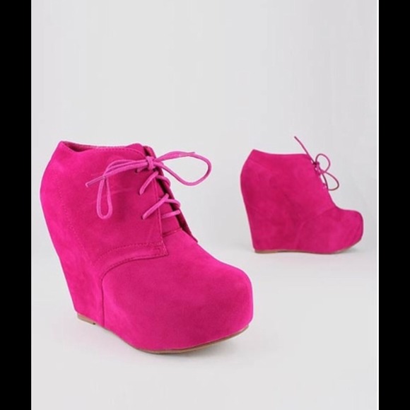 Gojane pink booties