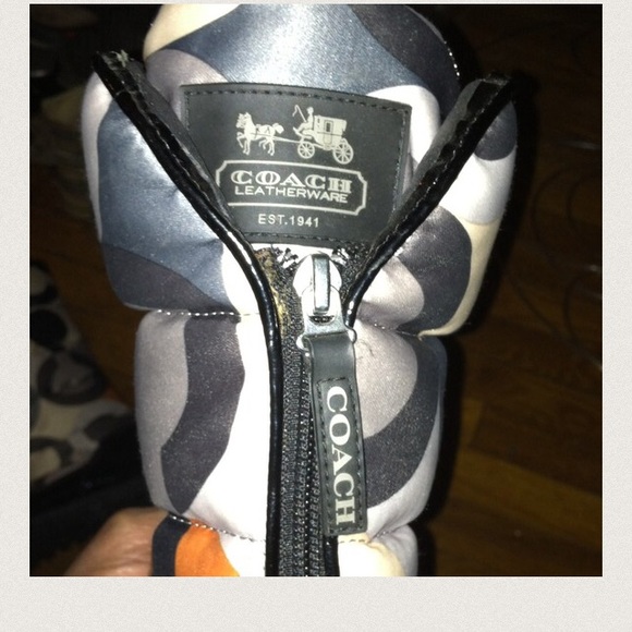 ⚫️SALE⚫️BLACK MULTI  MONOGRAM RAIN BOOTS SZ 6 - Picture 3 of 3