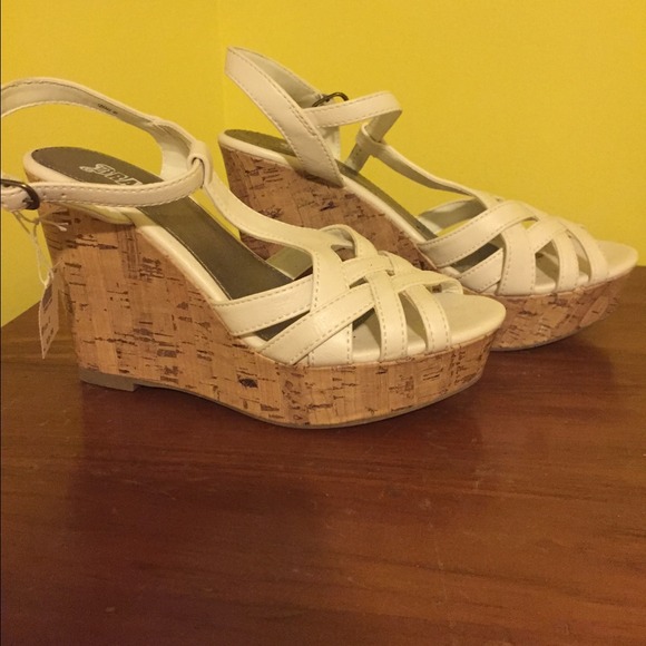 Wedge heels