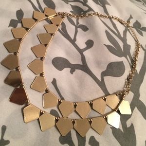 Necklace. Forever 21.