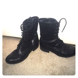 Combat boot
