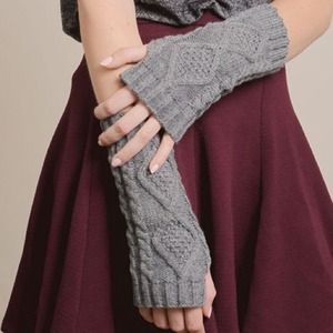 Gray Fingerless Gloves