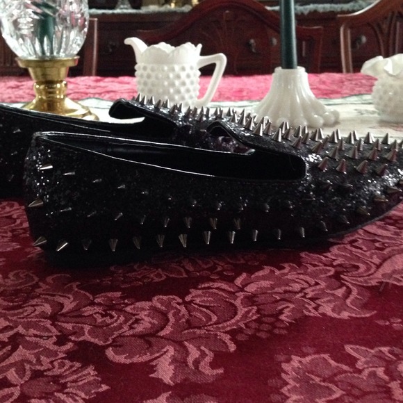 Flats NWOT - Picture 3 of 3