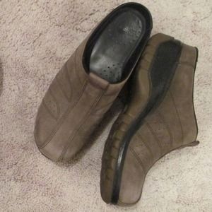 Dark Khaki, suede Dansko slide-ons