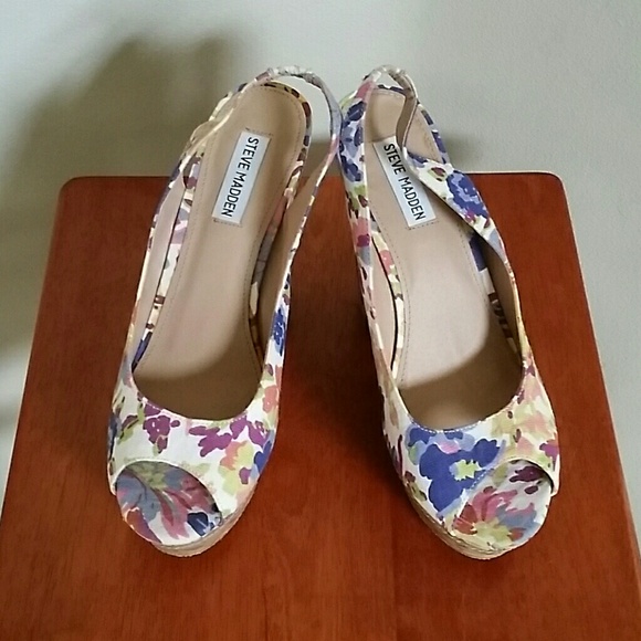 SALE!💸NWOT Steve Madden Open-toe Wedge Sandals!👡 - Picture 3 of 4