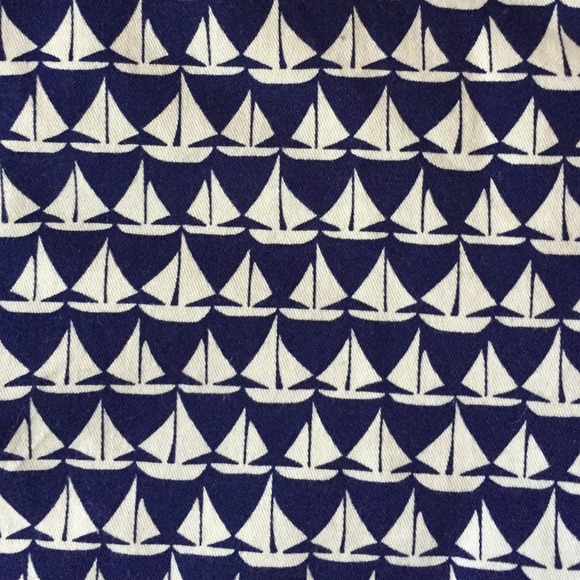 Old Navy - Blue with white sail boats shorts! - Picture 2 of 4