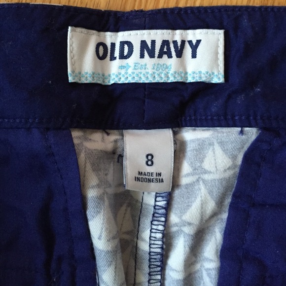 Old Navy - Blue with white sail boats shorts! - Picture 3 of 4